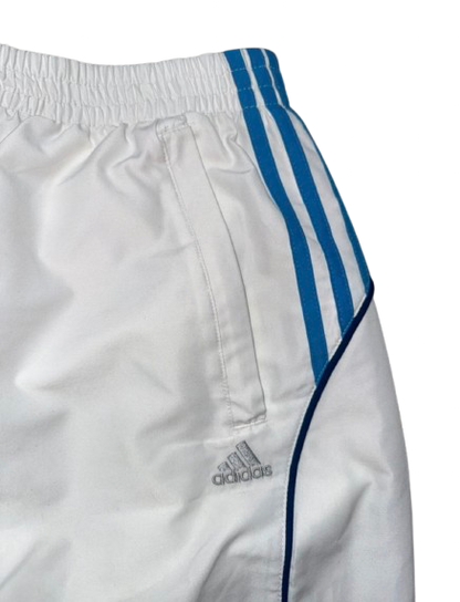 Adidas Trackpants Weiß mit blauen Streifen – Vintage Style (M)